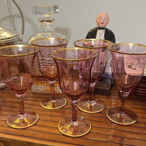 Regal Crystal Amethyst Stemware - 5 goblets with gilded around lip and foot 7" - Picture 2 of 10